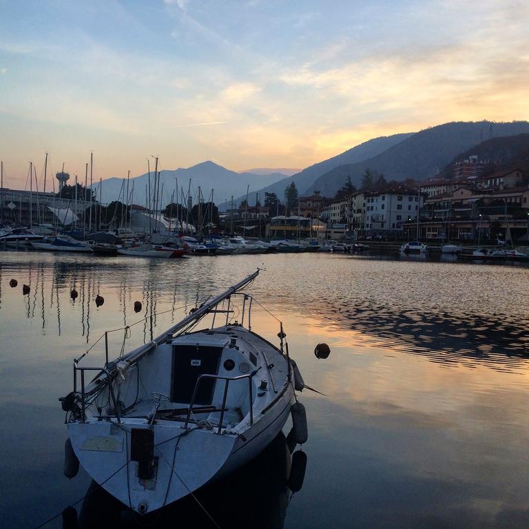 Ostello Del Porto Ловере Экстерьер фото