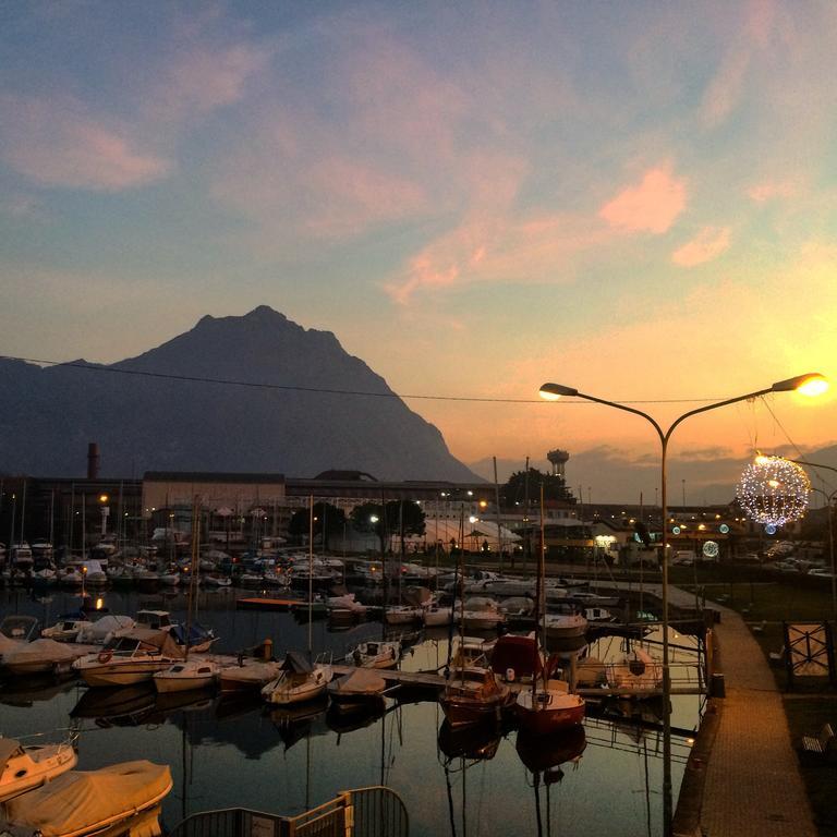 Ostello Del Porto Ловере Экстерьер фото